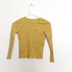 Long sleeved yellow daisy shirt